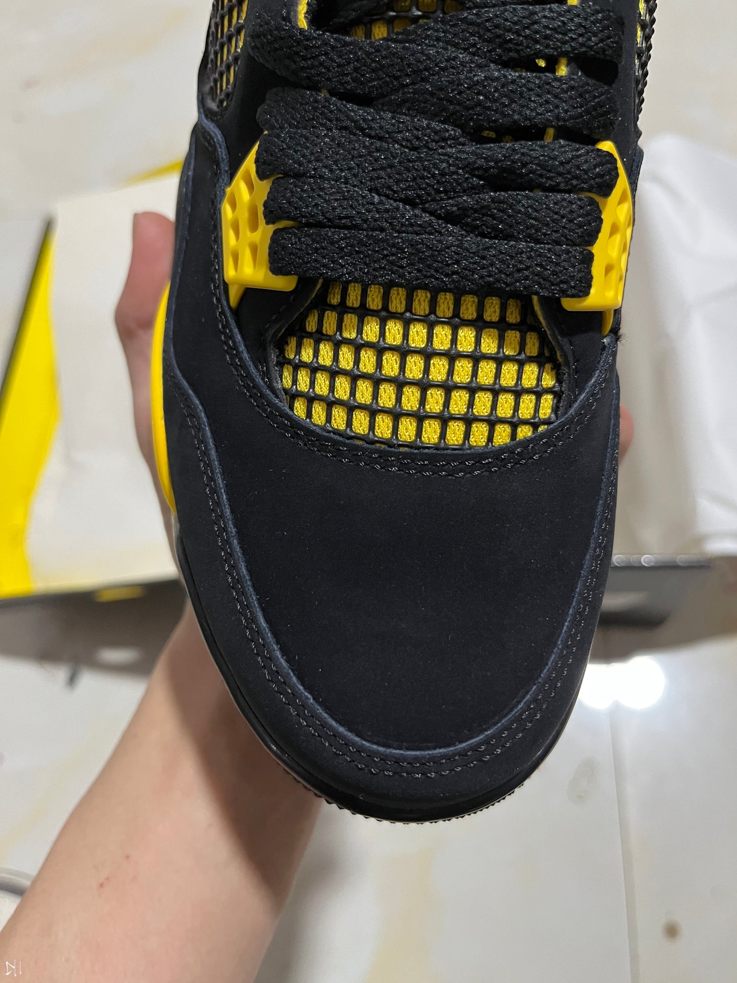 RETRO 4 "YELLOW THUNDER"
