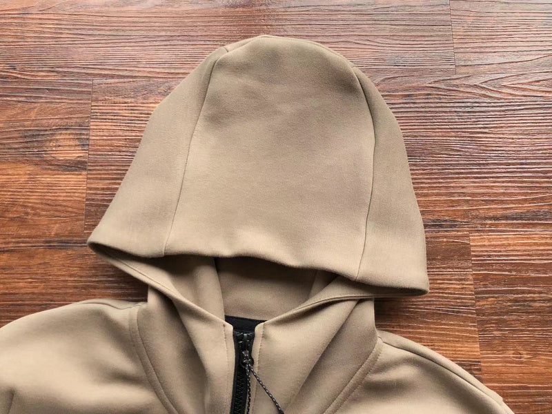 NIKE TECH FLEECE CREMA