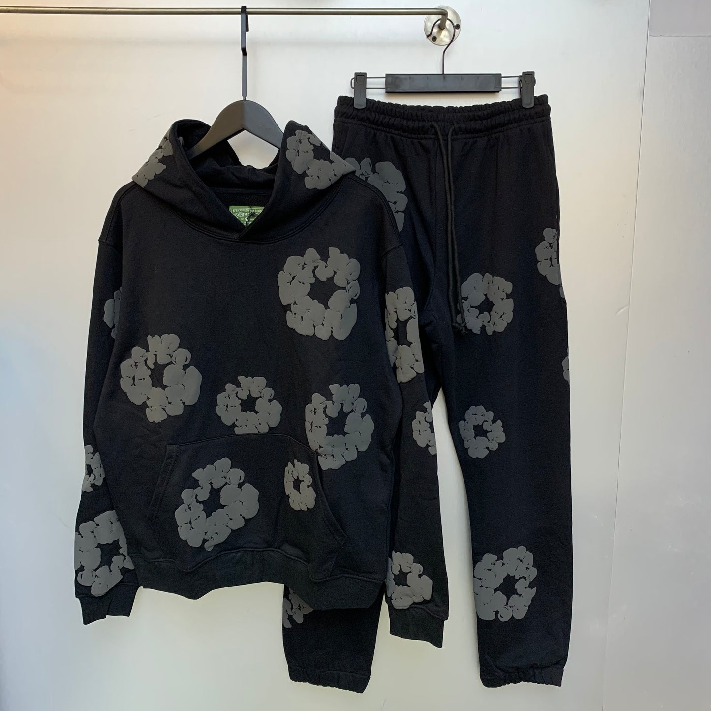 CONJUNTO "DENIM TEARS"