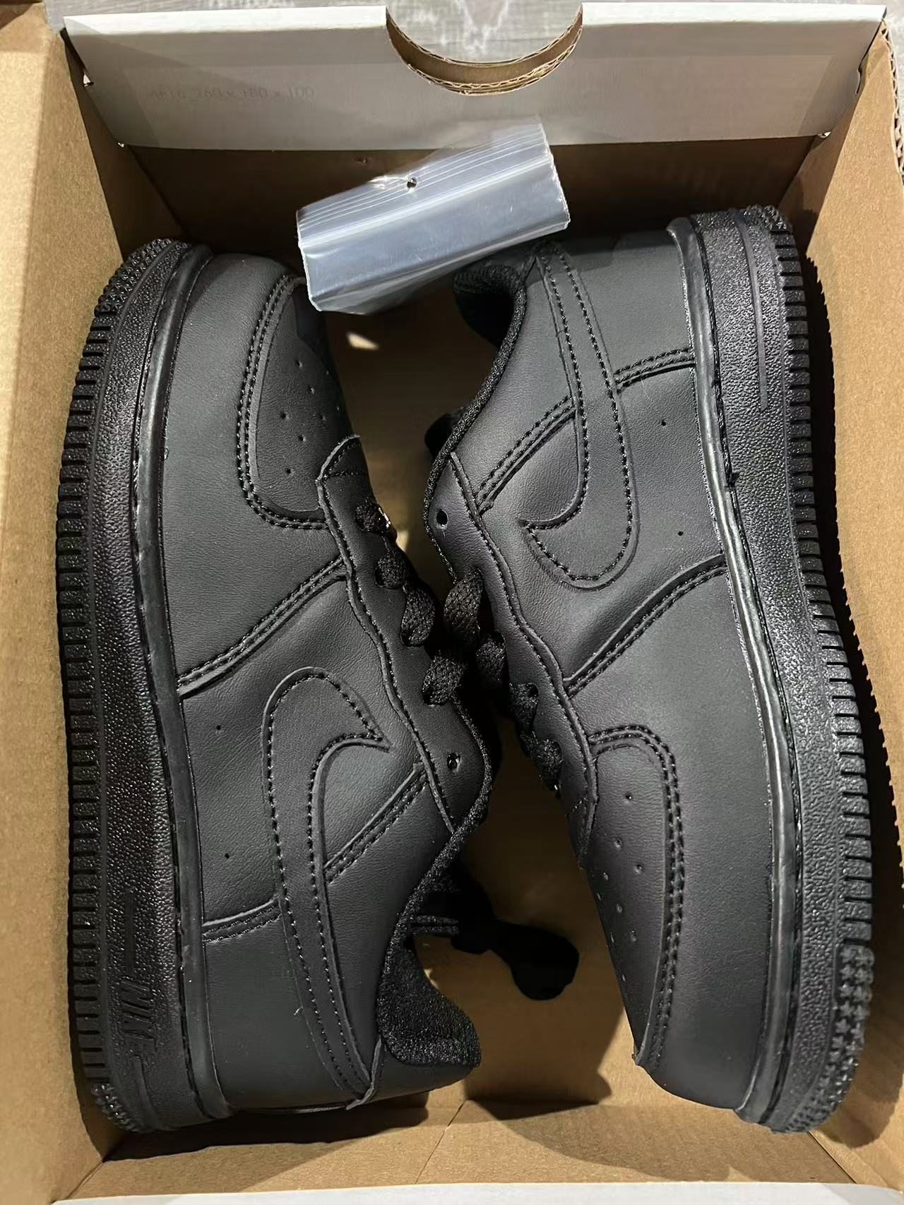 AIR FORCE 1 BLACK "07"