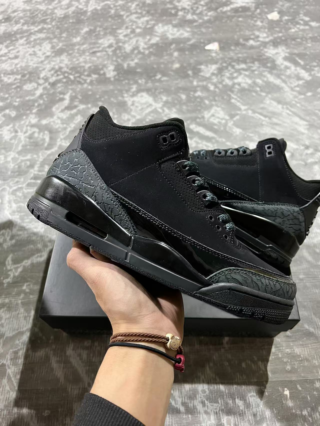 JORDAN 3 "BLACK CAT"