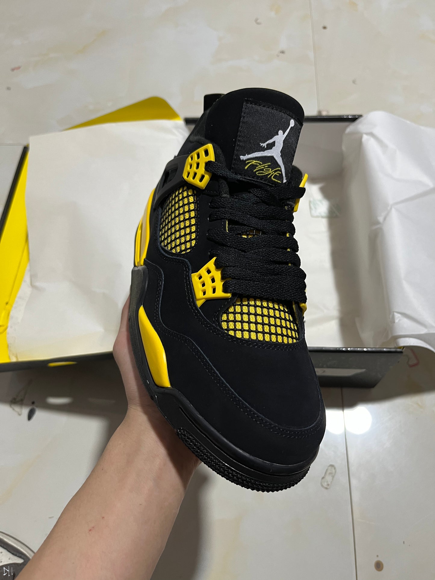 RETRO 4 "YELLOW THUNDER"