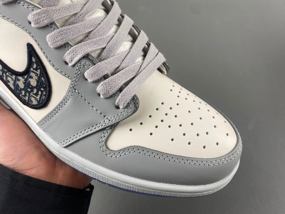JORDAN RETRO 1 "DIOR"