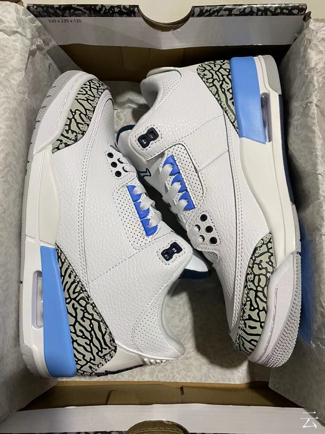 AIR JORDAN 3 RETRO "UNC"