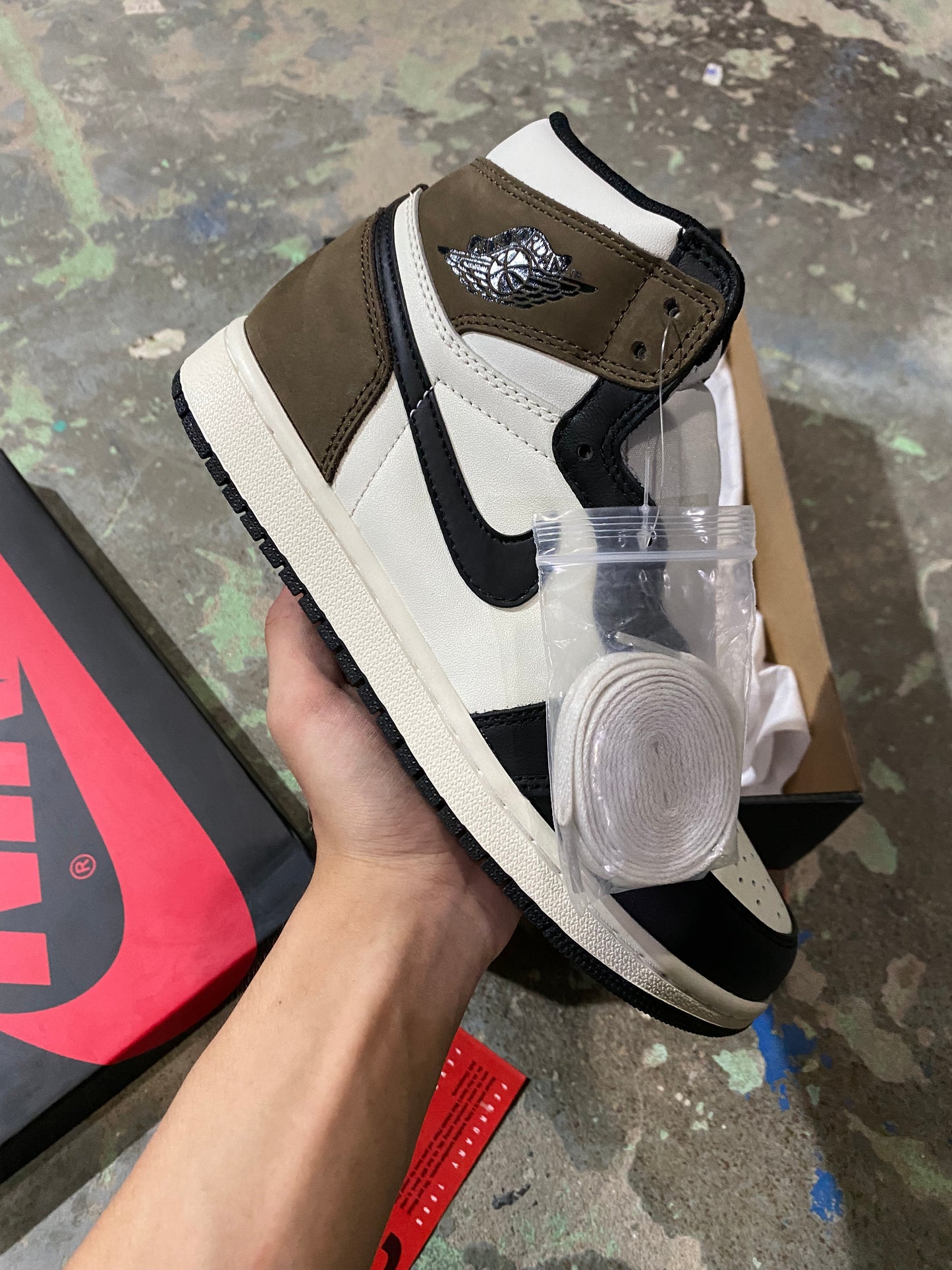 RETRO 1 "DARK MOCHA"