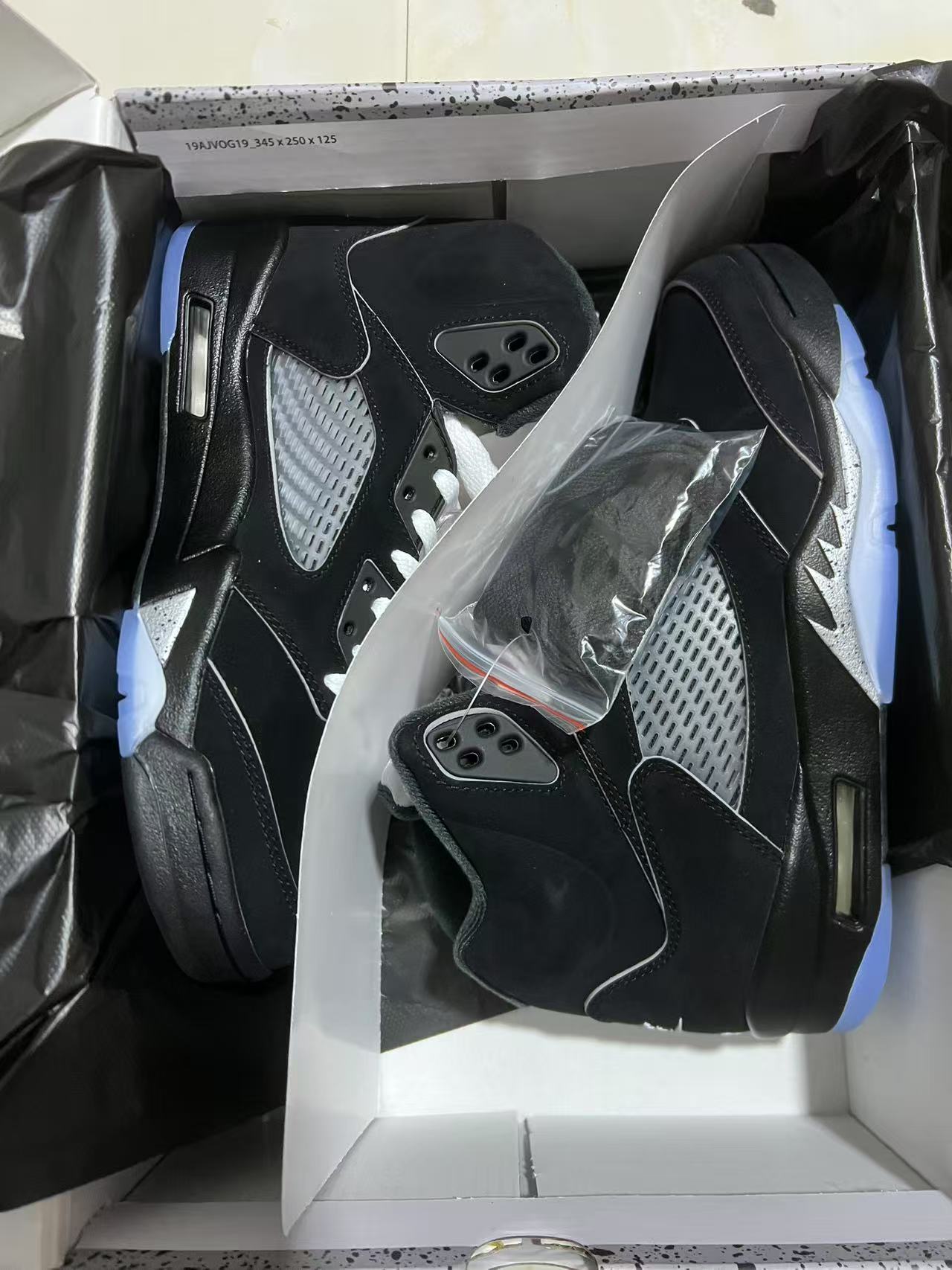 AIR JORDAN 5 “BLACK METALLIC REIMAGINED”