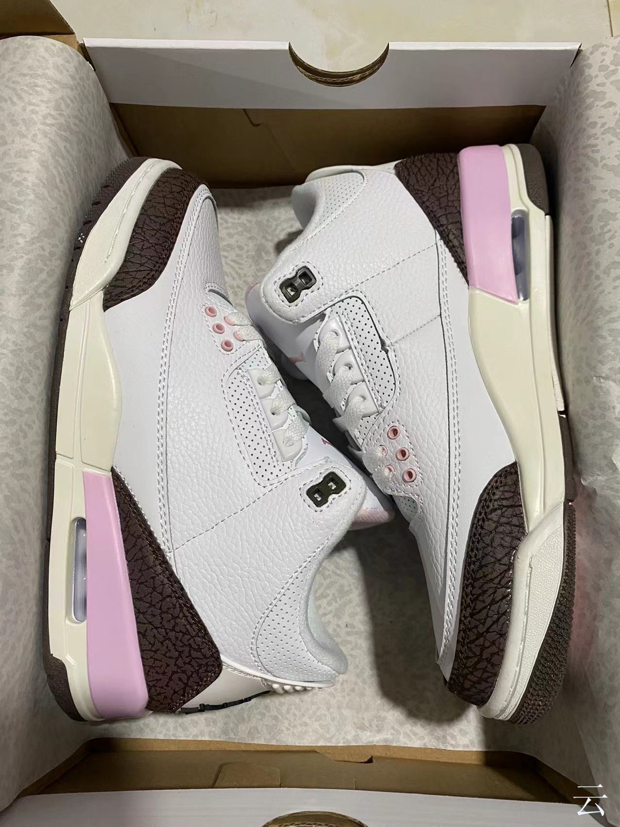 AIR JORDAN 3 RETRO "DARK MOCHA"