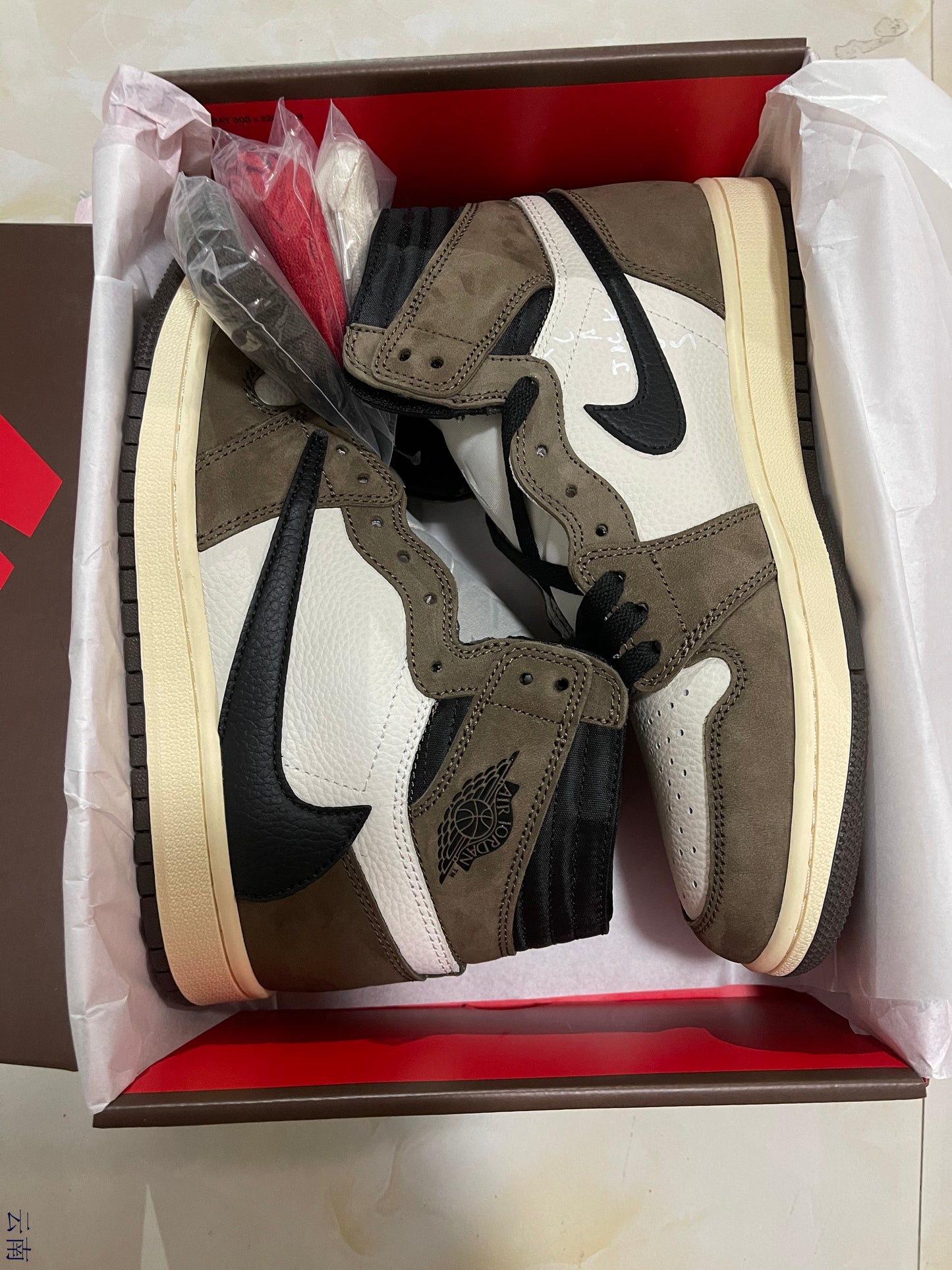 JORDAN RETRO 1 "TRAVIS SCOTT