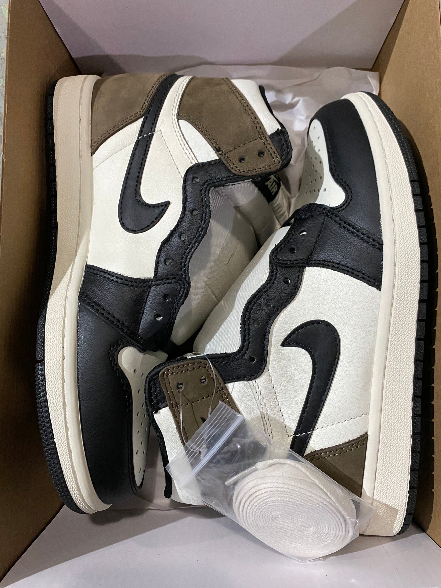RETRO 1 "DARK MOCHA"