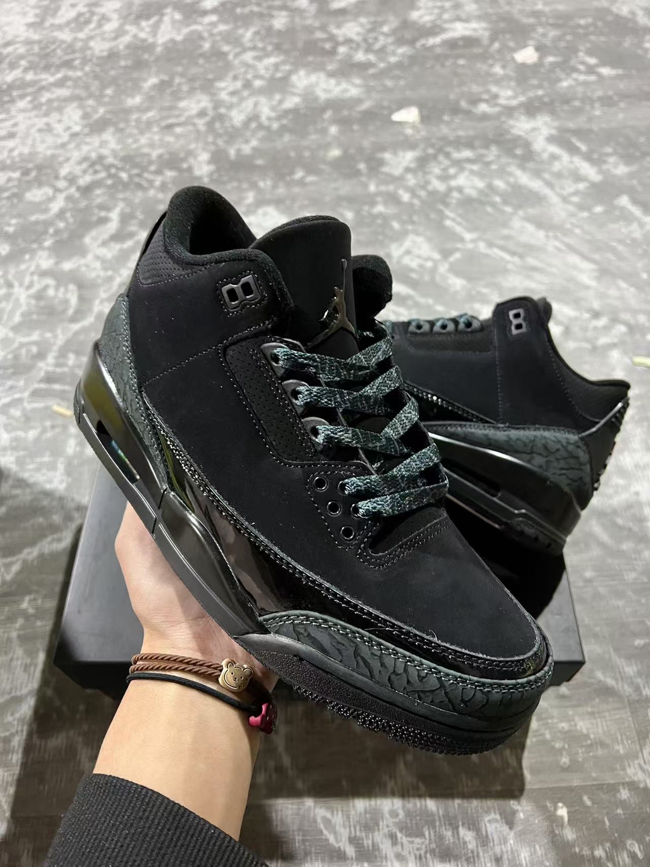 JORDAN 3 "BLACK CAT"