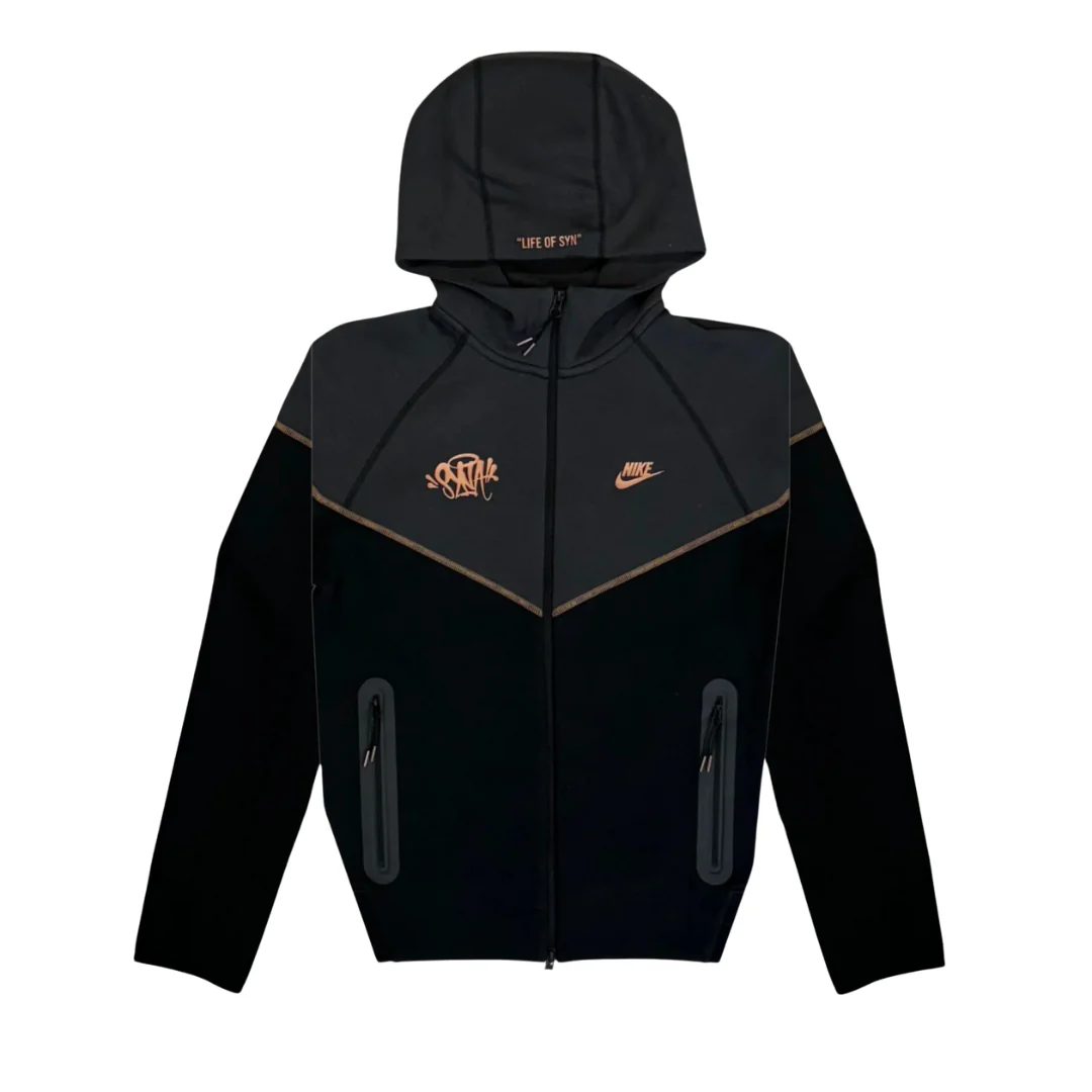 NIKE TECH FLEECE "SYNAWORLD"