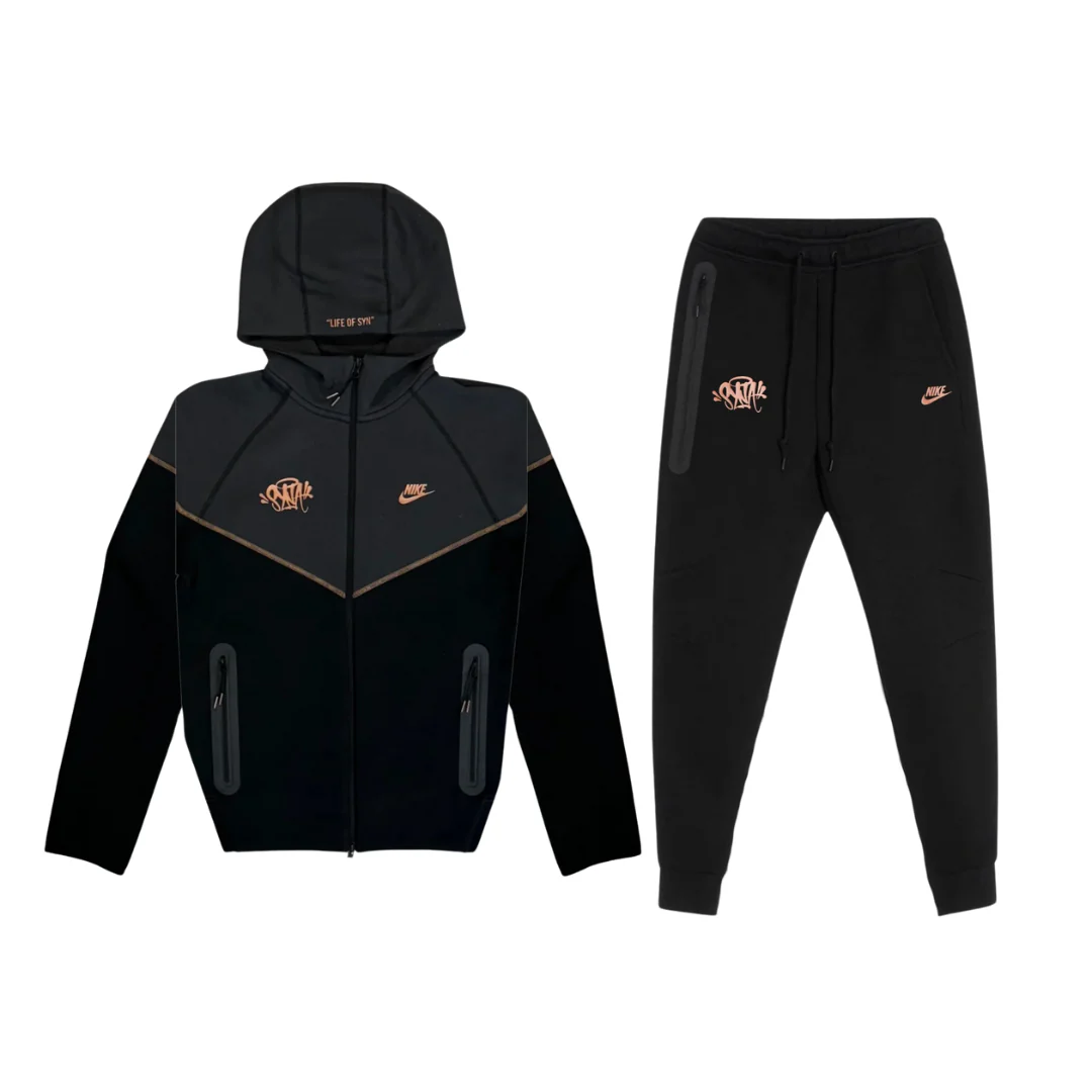 NIKE TECH FLEECE "SYNAWORLD"